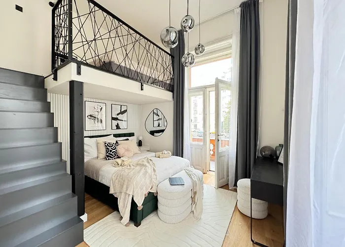 Modern High Ceiling Loft With Terrace Apartment, Prague