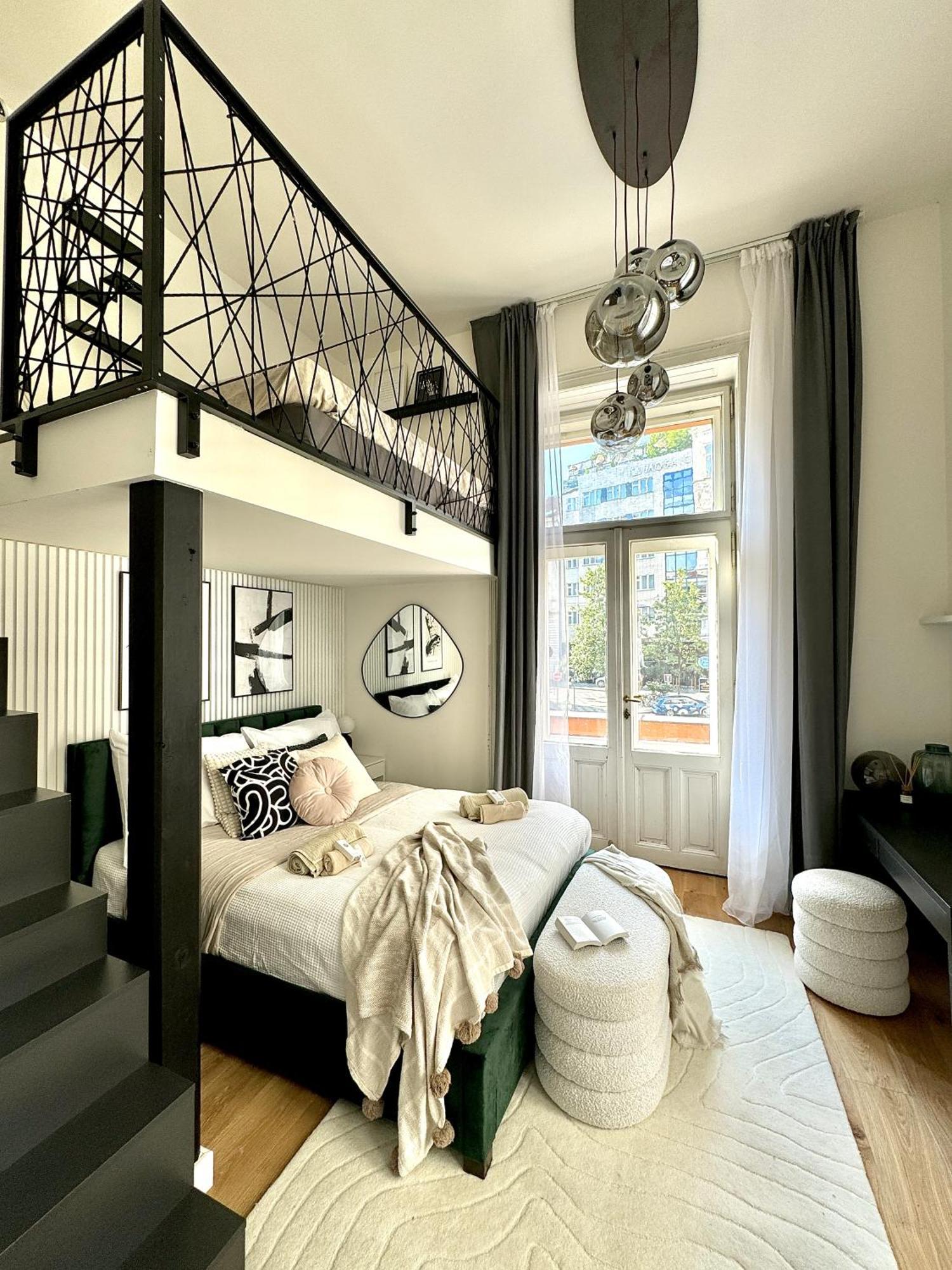 Modern High Ceiling Loft With Terrace Apartment, * Prague