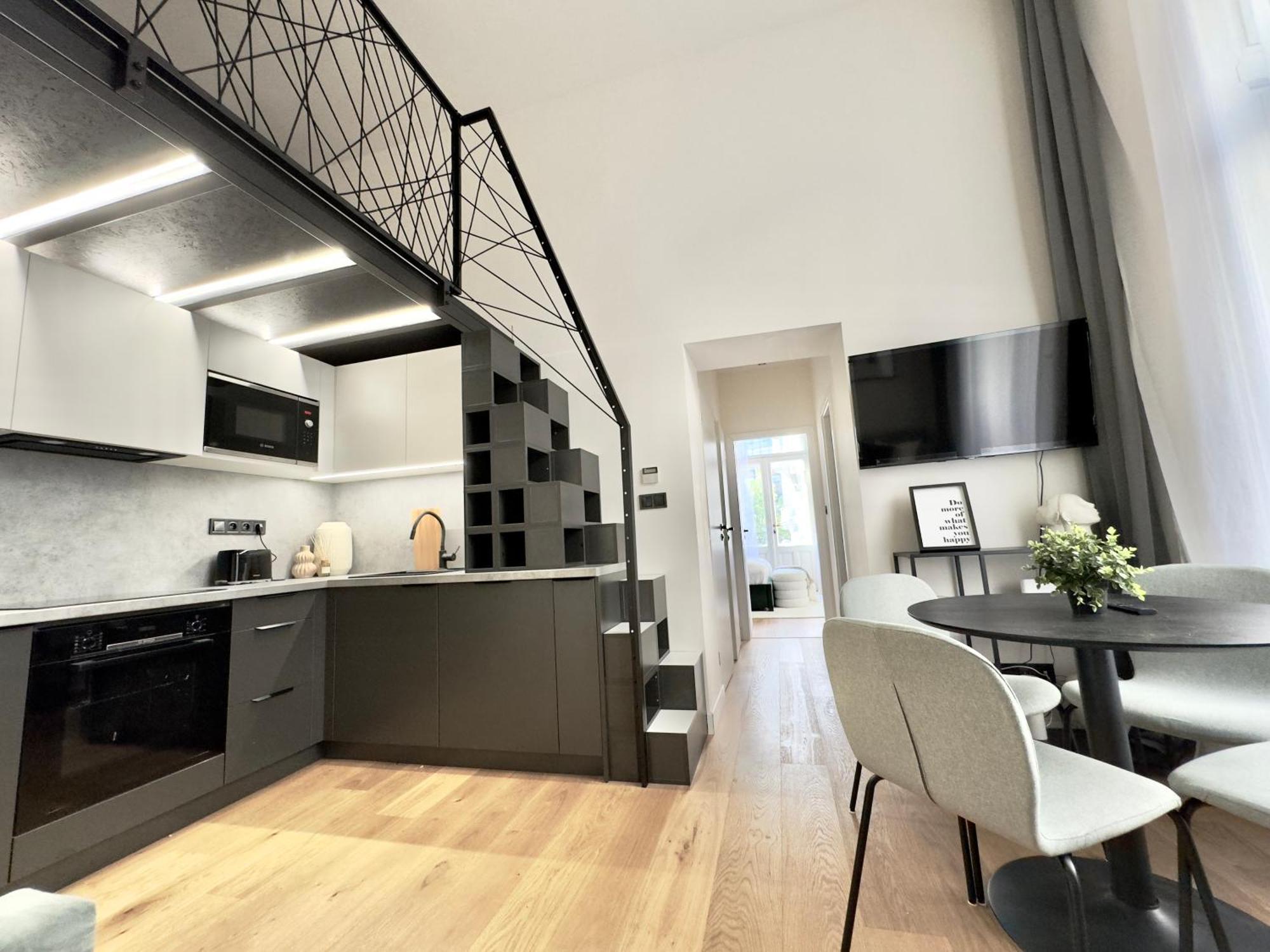Apartment Modern High Ceiling Loft With Terrace Apartment,
