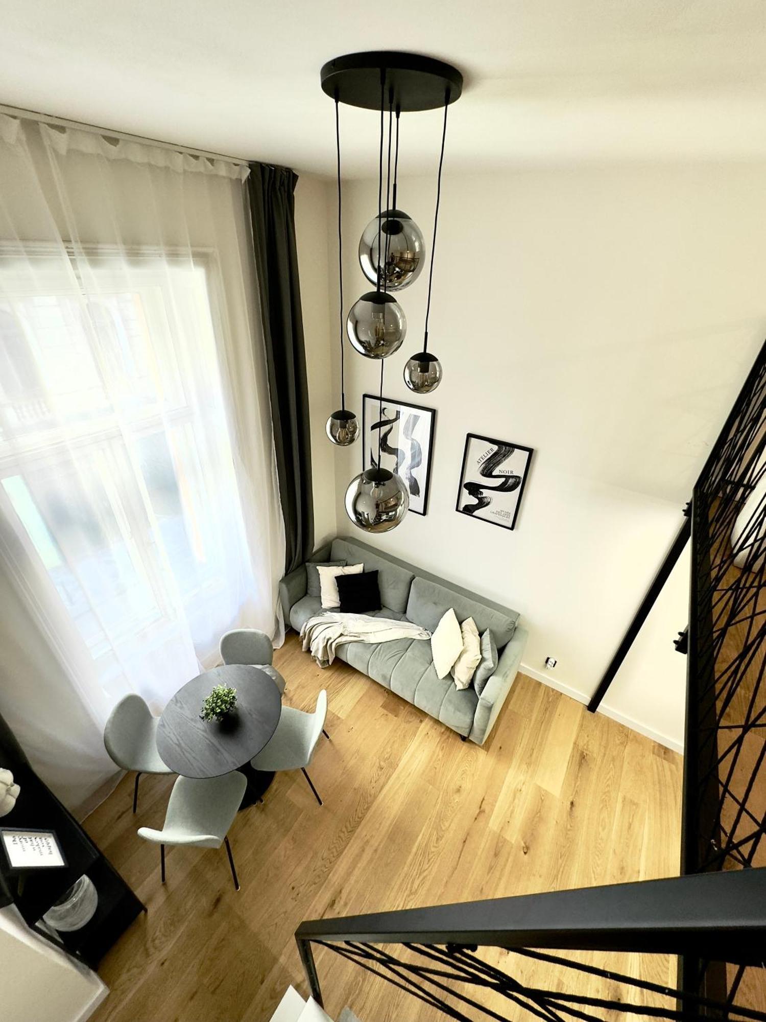 Apartment Modern High Ceiling Loft With Terrace Apartment, *