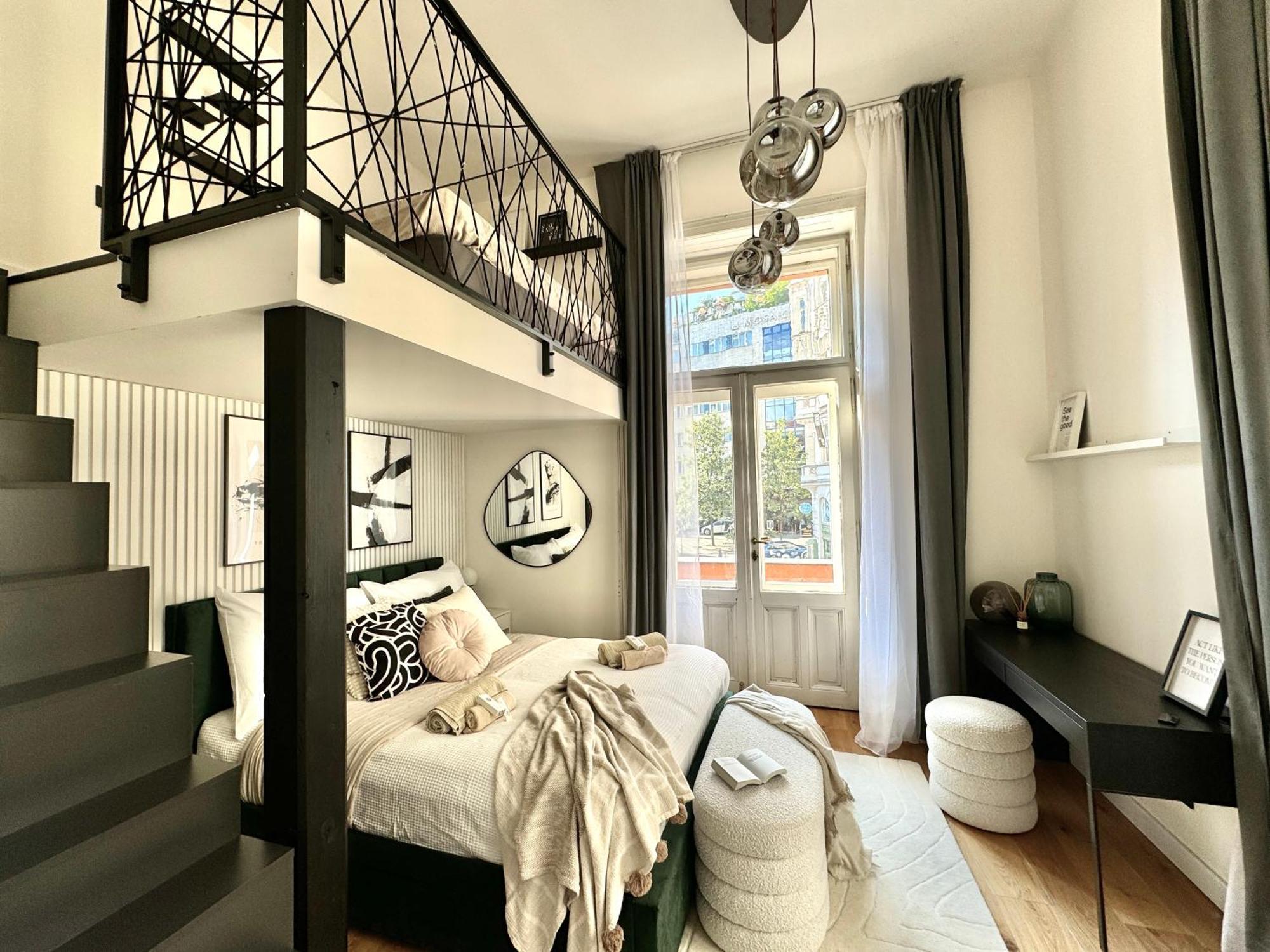 Apartment Modern High Ceiling Loft With Terrace Apartment, Prague