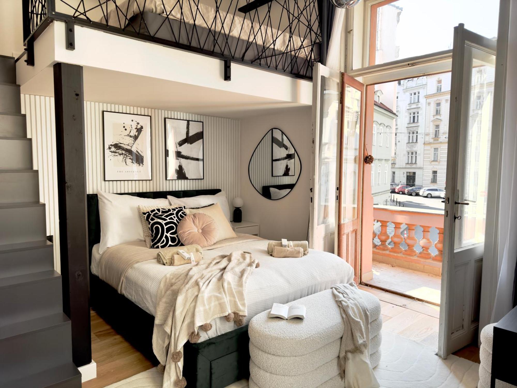 Modern High Ceiling Loft With Terrace Apartment, Prague
