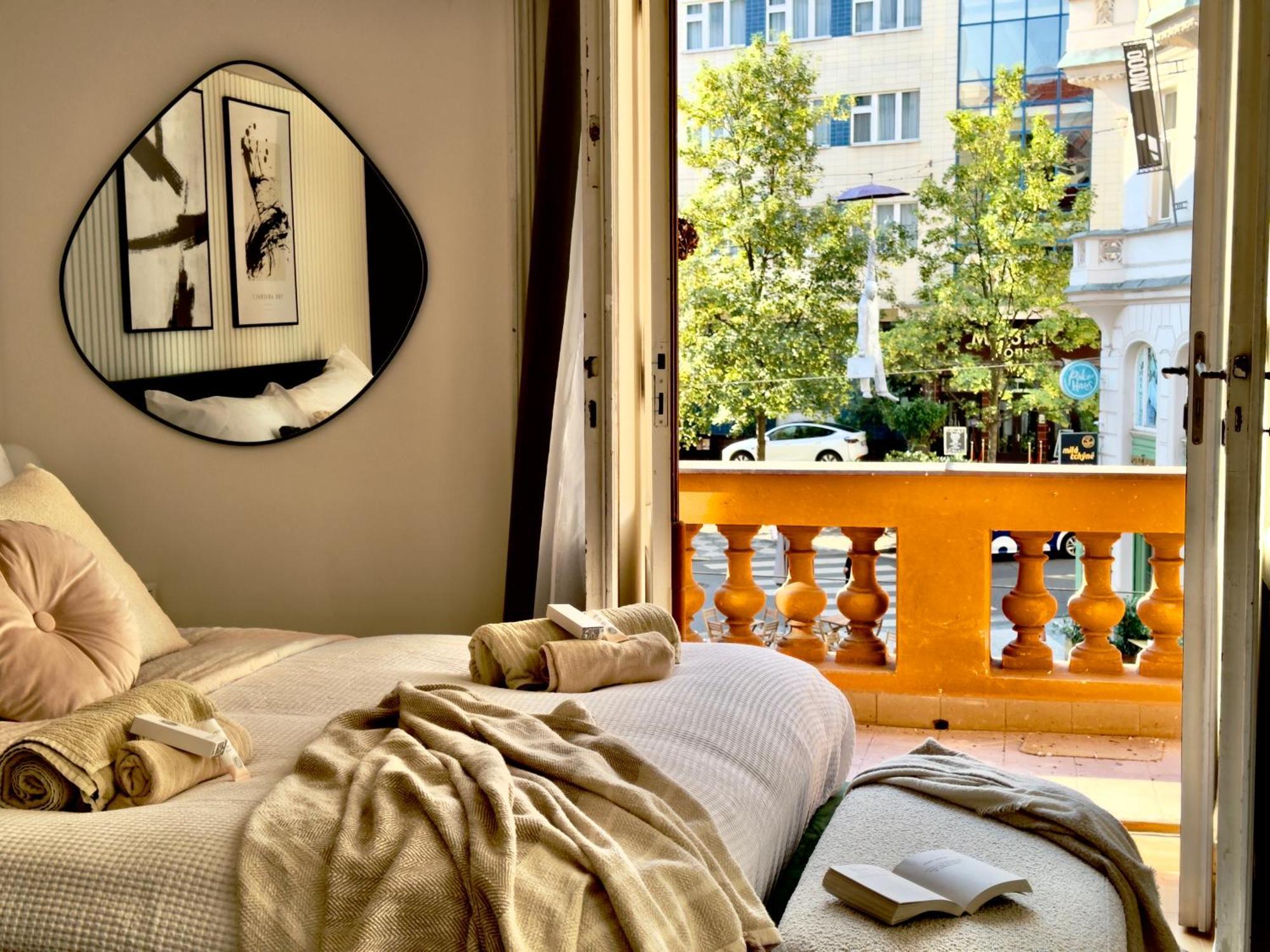 Modern High Ceiling Loft With Terrace Apartment, * Prague